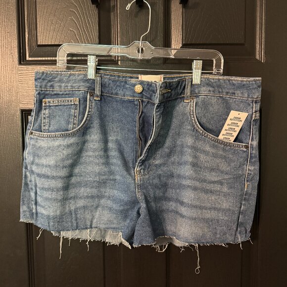 Urban Outfitters Women's Jean Shorts Size 34 - Picture 1 of 3